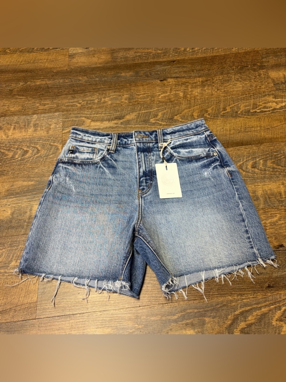 NEW KanCan 90s High Rise Frayed Hem Denim Jean Shorts Womens 7/27 Stretch Light